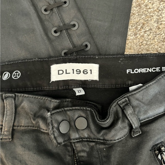 DL1961 Florence Instasculpt Cropped Pants - Picture 3 of 3